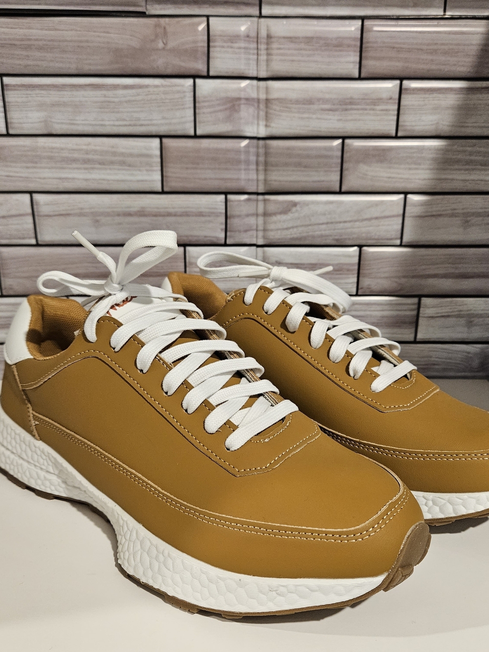Men Mossimo Sneakers Size 11 New